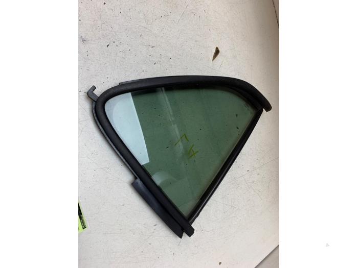 Sidofönster, vänster bak från en Suzuki Splash 2008