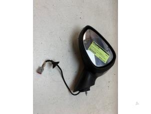 Używane Lusterko zewnetrzne lewe Ford B-Max (JK8) 1.0 EcoBoost 12V 100 Cena € 75,00 Procedura marży oferowane przez Autodemontage van de Laar