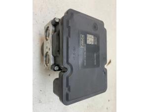 Używane Pompa ABS Ford B-Max (JK8) 1.0 EcoBoost 12V 100 Cena € 250,00 Procedura marży oferowane przez Autodemontage van de Laar