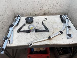 Begagnade Airbag set + instrumentbräda BMW X1 (E84) xDrive 18d 2.0 16V Pris på förfrågan erbjuds av Autodemontage van de Laar