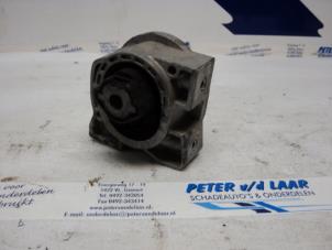 Begagnade Motorfäste Mercedes A (W169) 2.0 A-180 CDI 16V Pris € 30,00 Marginaltabell erbjuds av Autodemontage van de Laar