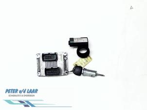 Begagnade Dator, motorstyrning Opel Corsa C (F08/68) 1.0 12V Pris € 150,00 Marginaltabell erbjuds av Autodemontage van de Laar