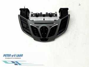 Begagnade Radiokontrollpanel Ford Fiesta 6 (JA8) 1.6 TDCi 16V 90 Van Pris € 100,00 Marginaltabell erbjuds av Autodemontage van de Laar