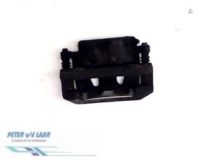 Gebruikte Remklauw (Tang) rechts-voor Ford Transit 2.4 TDCi 16V Prijs € 100,00 Margeregeling aangeboden door Autodemontage van de Laar