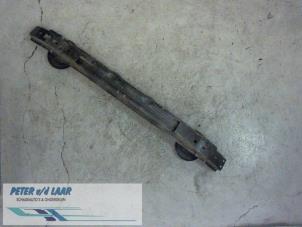 Begagnade Stötfångarram, bak BMW Z4 Roadster (E85) 2.5 Si 24V Pris € 50,00 Marginaltabell erbjuds av Autodemontage van de Laar