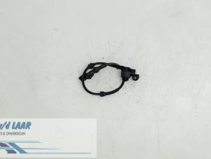 Begagnade Hastighetssensor Opel Meriva 1.6 16V Pris € 40,00 Marginaltabell erbjuds av Autodemontage van de Laar