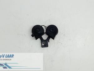 Gebruikte Claxon Renault Megane III Grandtour (KZ) 1.6 16V Prijs € 35,00 Margeregeling aangeboden door Autodemontage van de Laar