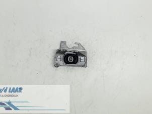 Gebruikte Motorsteun Renault Captur (2R) 0.9 Energy TCE 12V Prijs € 25,00 Margeregeling aangeboden door Autodemontage van de Laar