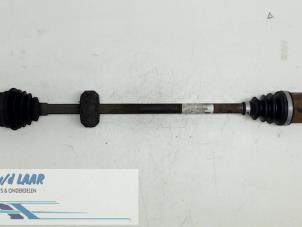 Gebruikte Homokineetas rechts-voor Dacia Logan MCV (KS) 1.6 16V Flexifuel Prijs € 100,00 Margeregeling aangeboden door Autodemontage van de Laar