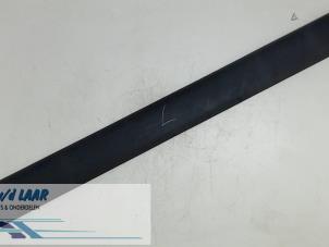 Begagnade Dekorstripe Opel Movano (4A1; 4A2; 4B2; 4B3; 4C2; 4C3) 3.0 CDTI 16V Pris € 30,00 Marginaltabell erbjuds av Autodemontage van de Laar