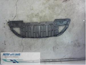 Gebruikte Beschermplaat bodem Renault Kangoo/Grand Kangoo (KW) 1.5 dCi 110 FAP Prijs € 50,00 Margeregeling aangeboden door Autodemontage van de Laar