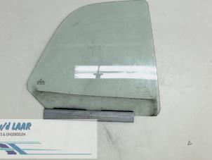 Begagnade Fönster, 2-dörrars, höger bak Volkswagen Golf III Cabrio (1E) 1.8 Pris € 30,00 Marginaltabell erbjuds av Autodemontage van de Laar