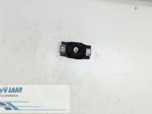 Gebruikte Motorsteun Ford Fiesta 5 (JD/JH) 1.3 Prijs € 30,00 Margeregeling aangeboden door Autodemontage van de Laar