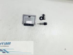 Używane Komputer sterowania silnika Opel Zafira (F75) 2.0 DTI 16V Cena € 150,00 Procedura marży oferowane przez Autodemontage van de Laar