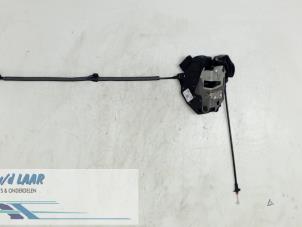 Używane Mechanizm blokady drzwi lewych przednich wersja 4-drzwiowa Ford Focus 3 1.6 EcoBoost 16V Cena € 40,00 Procedura marży oferowane przez Autodemontage van de Laar