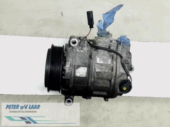 Luftkonditioneringspump från en Mercedes-Benz CLK (C209) 2.7 270 CDI 20V 2003