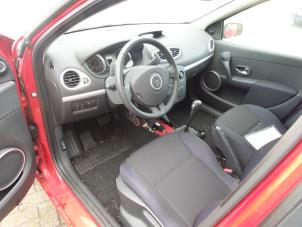 Gebruikte Airbag Set + Module Renault Clio III (BR/CR) 2.0 16V Prijs € 450,00 Margeregeling aangeboden door Autodemontage van de Laar