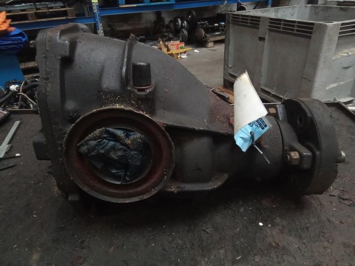 Bakre differential från en Mercedes-Benz CLK (C209) 2.7 270 CDI 20V 2003