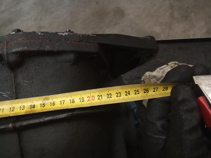 Bakre differential från en Mercedes-Benz CLK (C209) 2.7 270 CDI 20V 2003