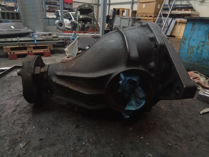 Bakre differential från en Mercedes-Benz CLK (C209) 2.7 270 CDI 20V 2003