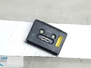 Używane Wyswietlacz wewnetrzny Opel Vectra B (36) 1.6 16V Ecotec Cena € 35,00 Procedura marży oferowane przez Autodemontage van de Laar