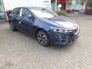 Gebruikte Benzinepomp Renault Megane IV (RFBB) 1.2 Energy TCE 100 Prijs € 80,00 Margeregeling aangeboden door Autodemontage van de Laar