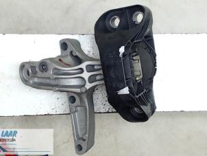 Gebruikte Motorsteun Renault Megane IV (RFBB) Prijs € 60,00 Margeregeling aangeboden door Autodemontage van de Laar