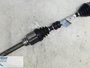 Begagnade Drivaxel, höger fram Renault Kadjar (RFEH) 1.5 dCi DPF Pris € 180,00 Marginaltabell erbjuds av Autodemontage van de Laar