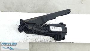 Begagnade Gaspedal Volkswagen Passat Variant (3C5) 2.0 TDI 140 Pris € 50,00 Marginaltabell erbjuds av Autodemontage van de Laar