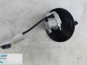 Gebruikte Rembekrachtiger Ford C-Max (DM2) 1.6 16V Prijs € 100,00 Margeregeling aangeboden door Autodemontage van de Laar