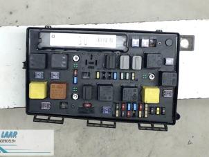 Begagnade Säkringsbox Opel Zafira (M75) 1.9 CDTI Pris € 80,00 Marginaltabell erbjuds av Autodemontage van de Laar