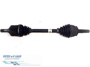 Gebruikte Steekas links-voor Opel Corsa D Prijs € 50,00 Margeregeling aangeboden door Autodemontage van de Laar