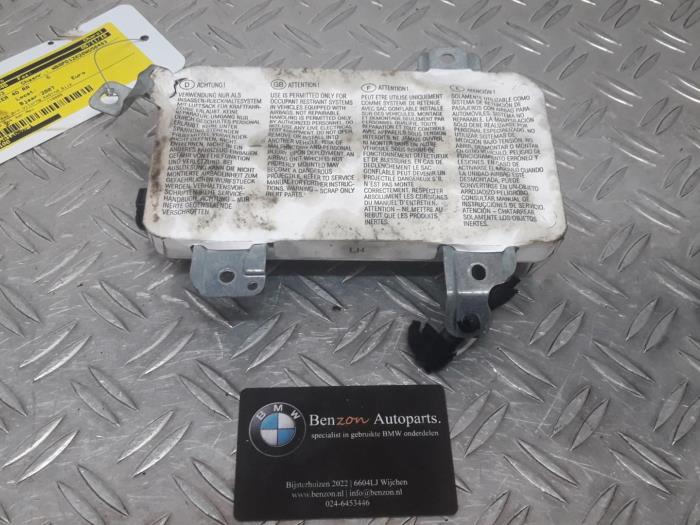 Dörrairbag, 4-dörrars, höger bak från en BMW X3 2007