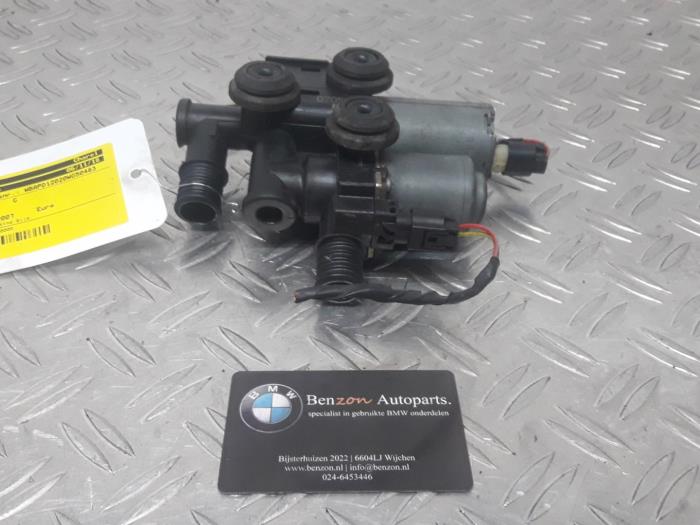 Extra vattenpump från en BMW X3 2007