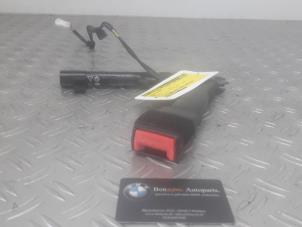 Begagnade Bältessträckare, vänster BMW 1-Serie Pris på förfrågan erbjuds av Benzon Autodemontage