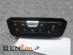 Używane Przelacznik swiatel BMW 3-Serie Cena na żądanie oferowane przez Benzon Autodemontage