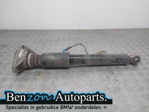 Begagnade Stötdämparstång, höger bak BMW 1-Serie Pris på förfrågan erbjuds av Benzon Autodemontage