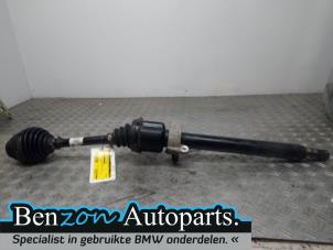 Gebruikte Aandrijfas rechts-voor BMW 2 serie Gran Tourer (F46) 218d 2.0 TwinPower Turbo 16V Prijs op aanvraag aangeboden door Benzon Autodemontage
