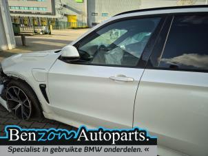Używane Drzwi lewe przednie wersja 4-drzwiowa BMW X5 (F15) xDrive 40e 2.0 Cena € 650,00 Procedura marży oferowane przez Benzon Autodemontage