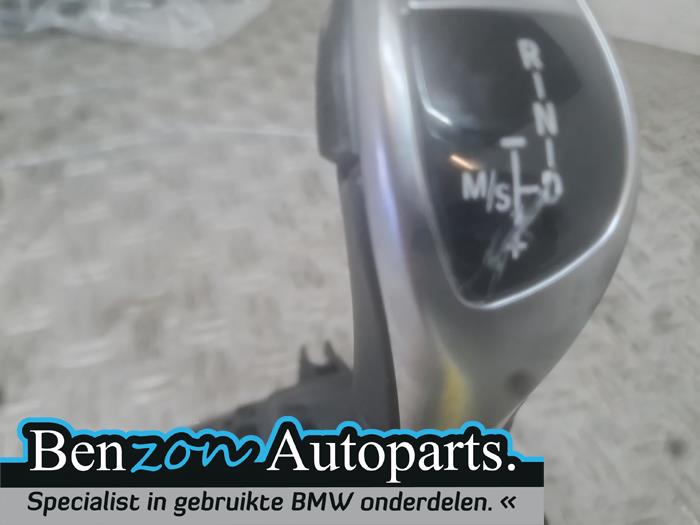Automatisk växelväljare från en BMW 5 serie (F10) 530d 24V 2013