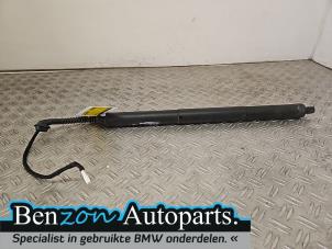 Gebruikte Gasdemper rechts-achter BMW X5 (F15) Prijs op aanvraag aangeboden door Benzon Autodemontage