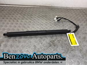 Begagnade Gasfjäder, höger bak BMW X5 (F15) Pris på förfrågan erbjuds av Benzon Autodemontage