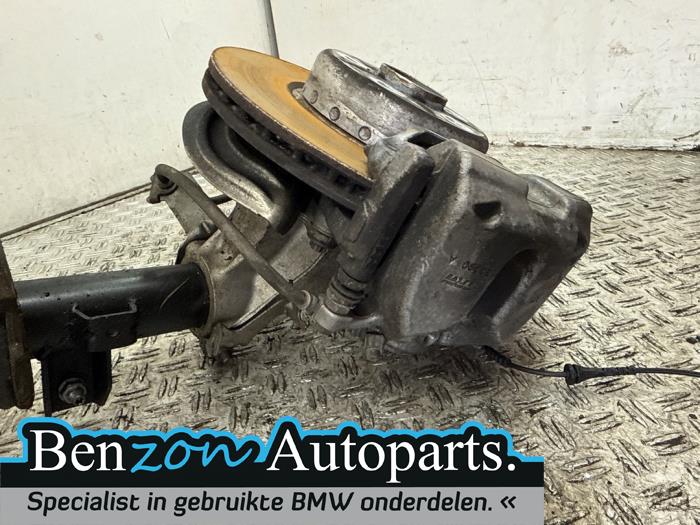 Spindel, höger fram från en BMW Z4 Roadster (G29) sDrive 25i 2.0 Twin Power Turbo 16V 2023