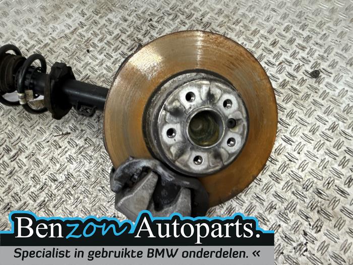 Spindel, höger fram från en BMW Z4 Roadster (G29) sDrive 25i 2.0 Twin Power Turbo 16V 2023