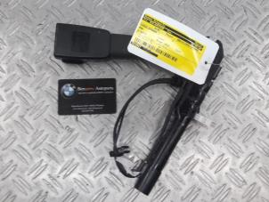 Begagnade Bältessträckare, vänster BMW 1-Serie Pris på förfrågan erbjuds av Benzon Autodemontage