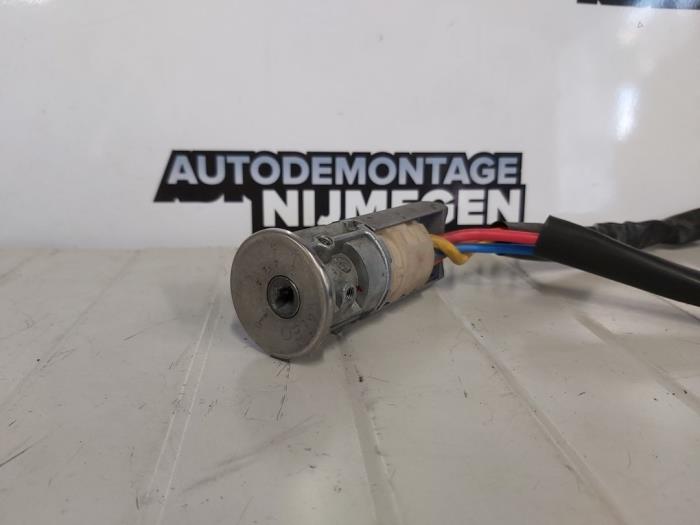 Ignition lock + computer Peugeot Partner Combispace 1.1 - 10103