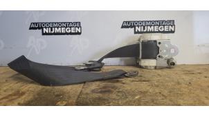 Gebruikte Veiligheidsgordel rechts-voor Toyota Aygo (B10) 1.0 12V VVT-i Prijs op aanvraag aangeboden door Autodemontage Nijmegen