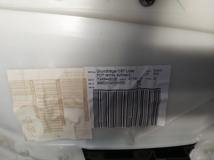 List, bakdörr, 4-dörrars, höger från en Mercedes-Benz B (W245) 2.0 B-180 CDI 16V 2007