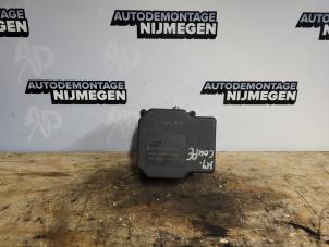 Begagnade ABS-pump Hyundai Coupe 2.7 V6 24V Pris på förfrågan erbjuds av Autodemontage Nijmegen