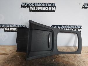 Begagnade Mittkonsol Mercedes A (W169) 1.5 A-150 3-Drs. Pris på förfrågan erbjuds av Autodemontage Nijmegen